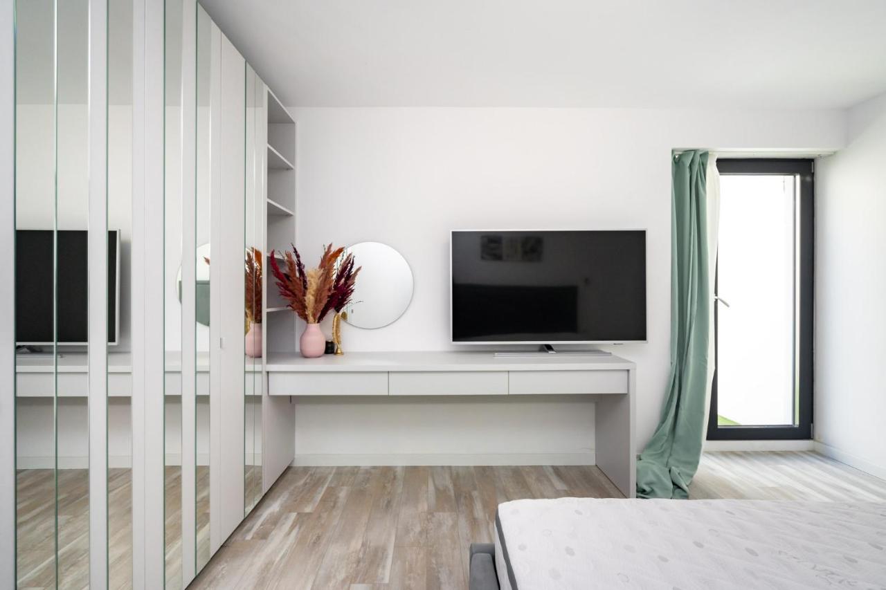 Central Apartment Diamond Bucharest Exterior photo