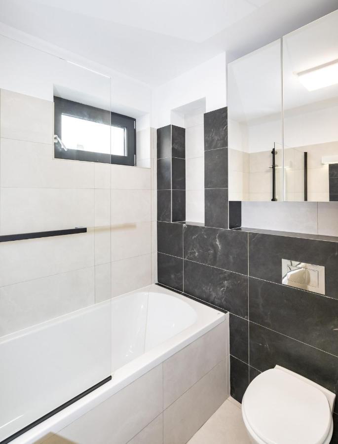 Central Apartment Diamond Bucharest Exterior photo
